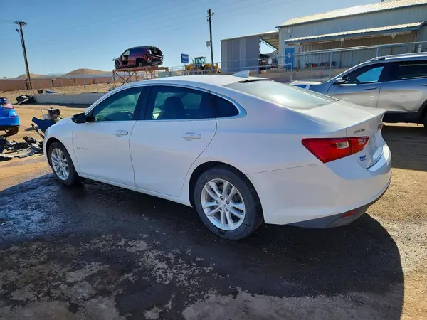 1G1ZD5ST2JF219338 2018 CHEVROLET MALIBU - Image 2