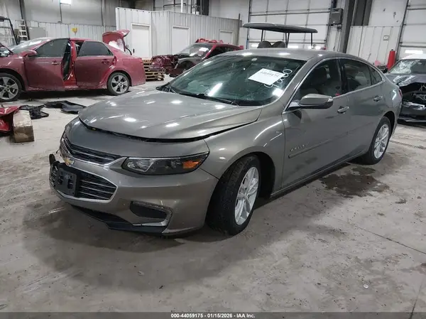 1G1ZD5ST2JF222014 2018 CHEVROLET MALIBU - Image 2