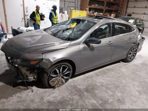 1G1ZD5ST2JF232736 2018 CHEVROLET MALIBU - Image 2