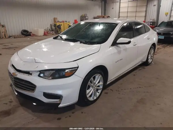 1G1ZD5ST2JF239282 2018 CHEVROLET MALIBU - Image 2