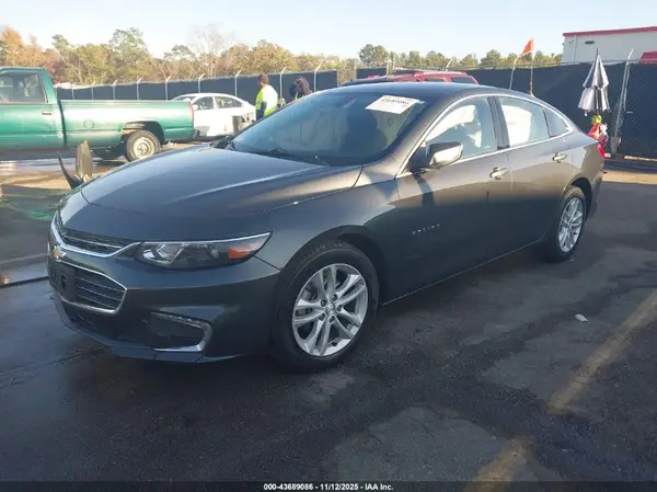 1G1ZD5ST2JF240030 2018 CHEVROLET MALIBU - Image 2