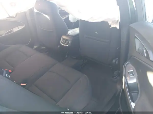 1G1ZD5ST2JF240030 2018 CHEVROLET MALIBU - Image 8