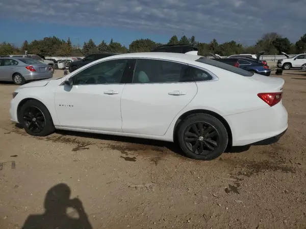 1G1ZD5ST2JF242098 2018 CHEVROLET MALIBU - Image 2