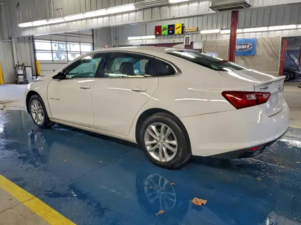 1G1ZD5ST2JF247799 2018 CHEVROLET MALIBU - Image 2