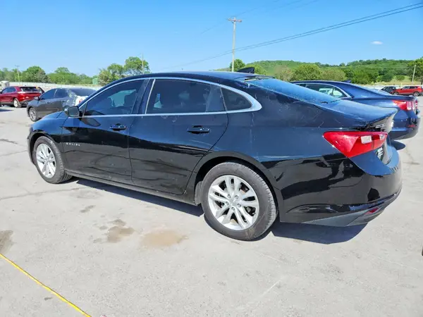1G1ZD5ST2JF251075 2018 CHEVROLET MALIBU - Image 2