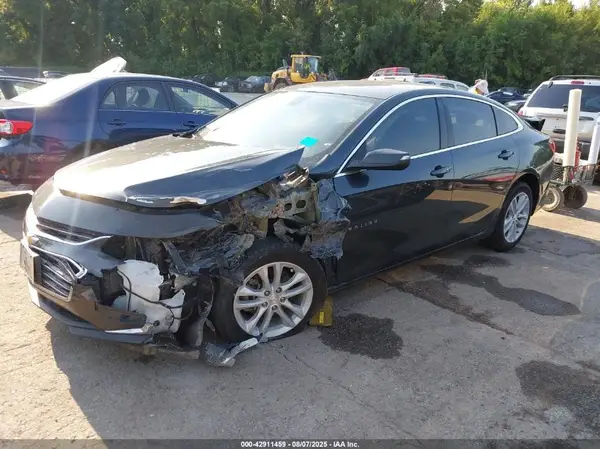 1G1ZD5ST2JF253375 2018 CHEVROLET MALIBU - Image 2