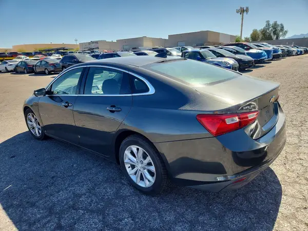 1G1ZD5ST2JF257507 2018 CHEVROLET MALIBU - Image 2
