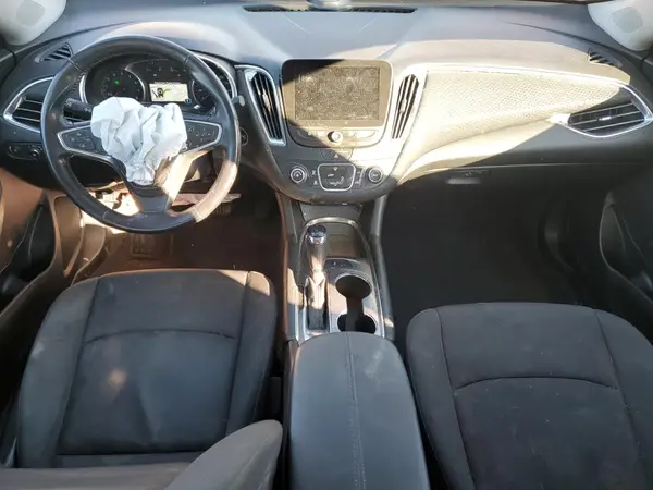 1G1ZD5ST2JF268832 2018 CHEVROLET MALIBU - Image 8