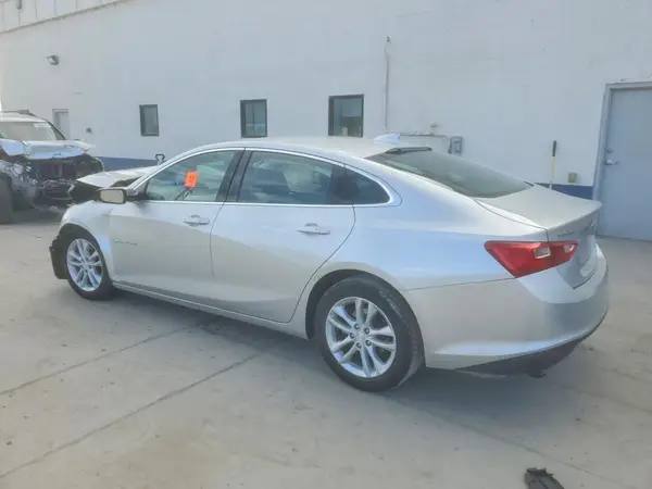 1G1ZD5ST2JF274405 2018 CHEVROLET MALIBU - Image 2