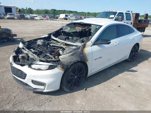 1G1ZD5ST2JF276073 2018 CHEVROLET MALIBU - Image 2