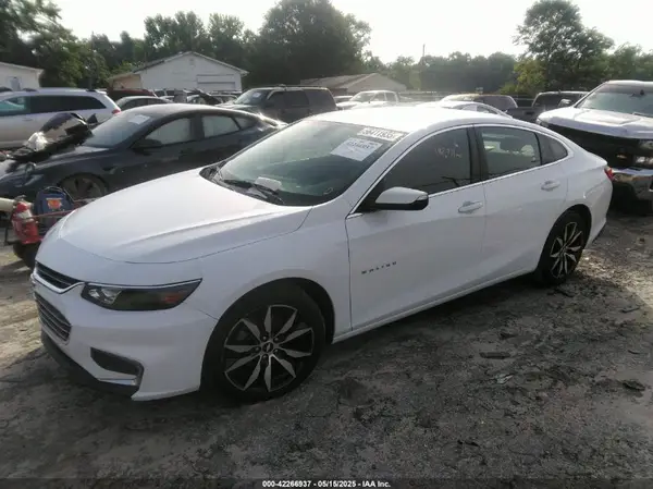 1G1ZD5ST2JF279040 2018 CHEVROLET MALIBU - Image 2