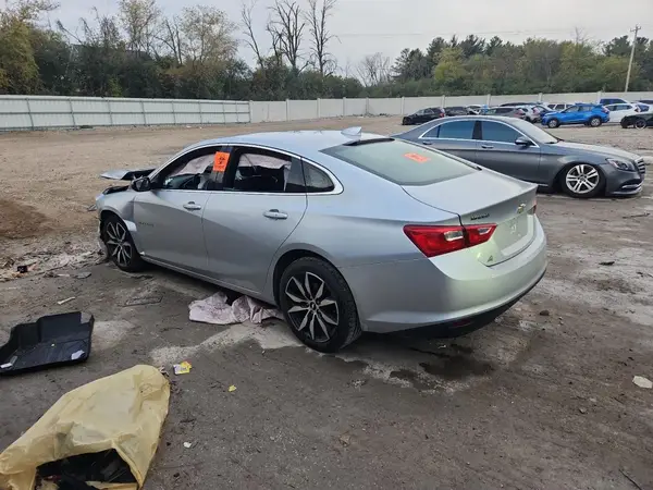1G1ZD5ST2JF285596 2018 CHEVROLET MALIBU - Image 2