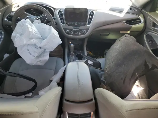 1G1ZD5ST2JF294203 2018 CHEVROLET MALIBU - Image 8