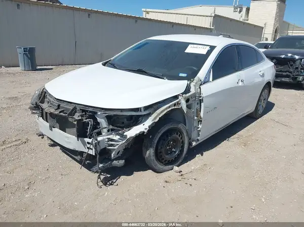 1G1ZD5ST2KF104708 2019 CHEVROLET MALIBU - Image 2