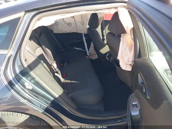 1G1ZD5ST2KF106216 2019 CHEVROLET MALIBU - Image 8