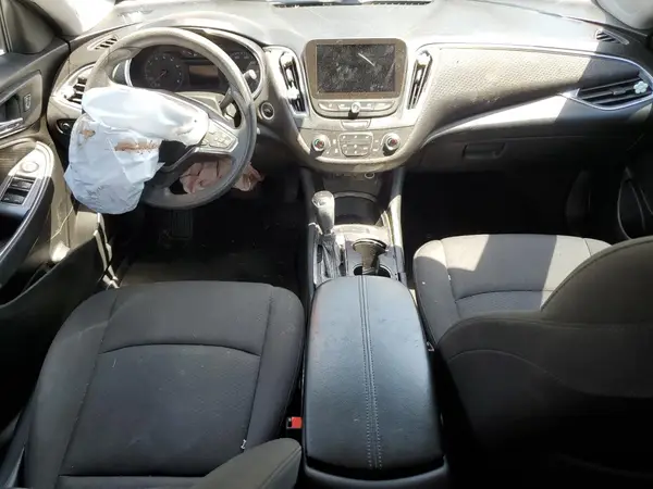1G1ZD5ST2KF108581 2019 CHEVROLET MALIBU - Image 8