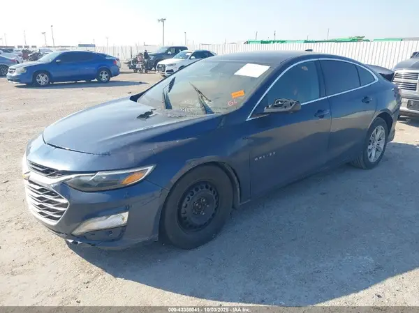 1G1ZD5ST2KF109200 2019 CHEVROLET MALIBU - Image 2