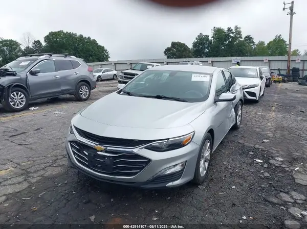 1G1ZD5ST2KF110833 2019 CHEVROLET MALIBU - Image 2