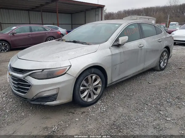 1G1ZD5ST2KF112811 2019 CHEVROLET MALIBU - Image 2