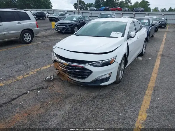 1G1ZD5ST2KF114767 2019 CHEVROLET MALIBU - Image 2