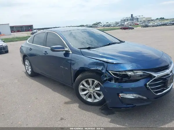 1G1ZD5ST2KF144111 2019 CHEVROLET MALIBU - Image 1