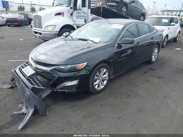 1G1ZD5ST2KF158610 2019 CHEVROLET MALIBU - Image 2