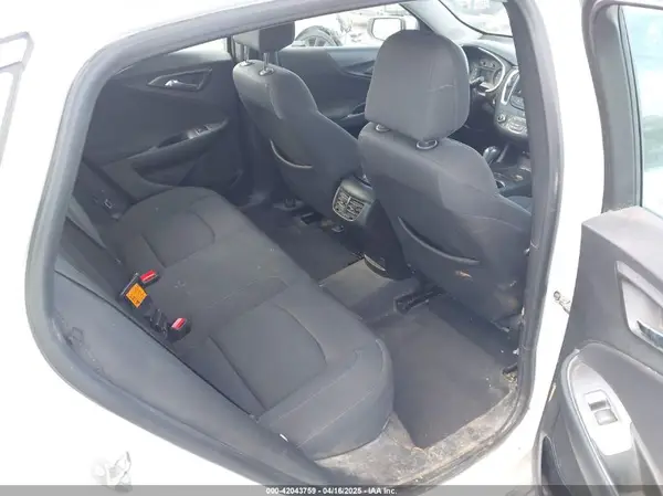 1G1ZD5ST2KF167095 2019 CHEVROLET MALIBU - Image 8