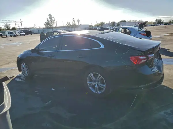 1G1ZD5ST2KF168070 2019 CHEVROLET MALIBU - Image 2