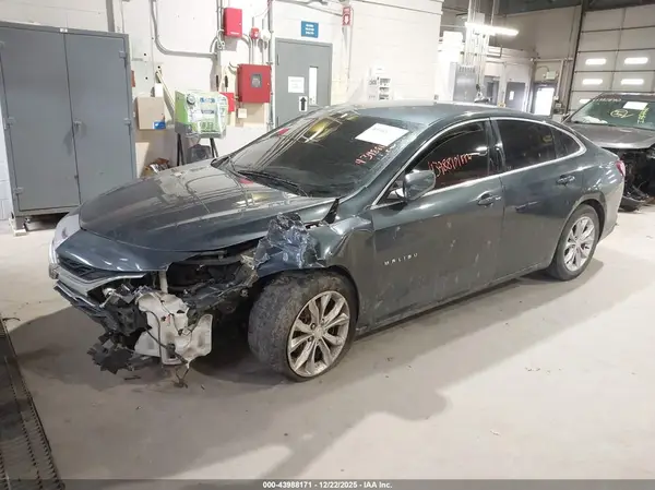 1G1ZD5ST2KF194412 2019 CHEVROLET MALIBU - Image 2