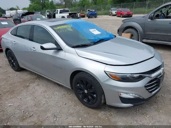 1G1ZD5ST2LF065782 2020 CHEVROLET MALIBU - Image 1