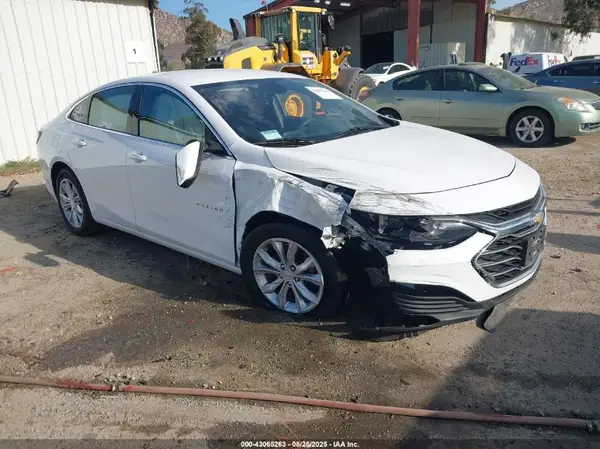 1G1ZD5ST2LF066348 2020 CHEVROLET MALIBU - Image 1