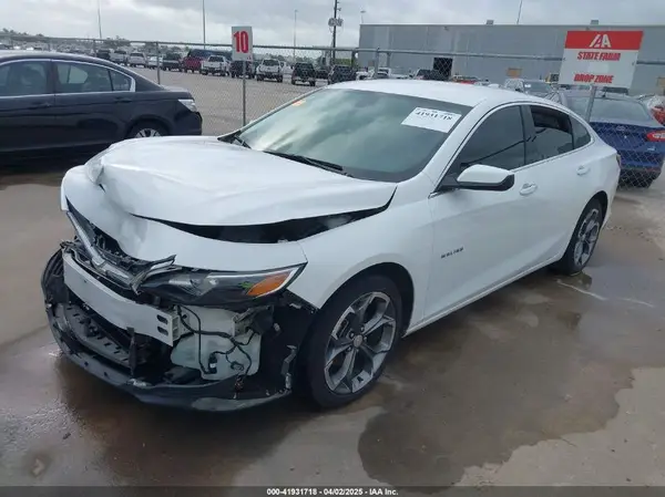 1G1ZD5ST2LF101549 2020 CHEVROLET MALIBU - Image 2