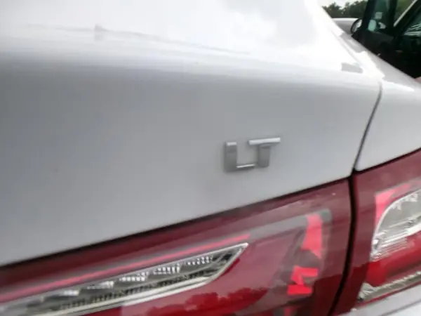 1G1ZD5ST2LF131361 2020 CHEVROLET MALIBU - Image 2