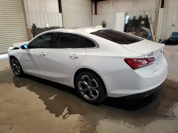 1G1ZD5ST2MF001758 2021 CHEVROLET MALIBU - Image 2