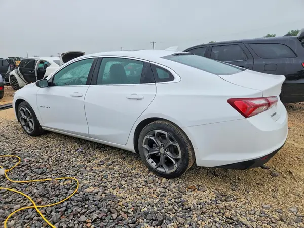 1G1ZD5ST2MF045890 2021 CHEVROLET MALIBU - Image 2