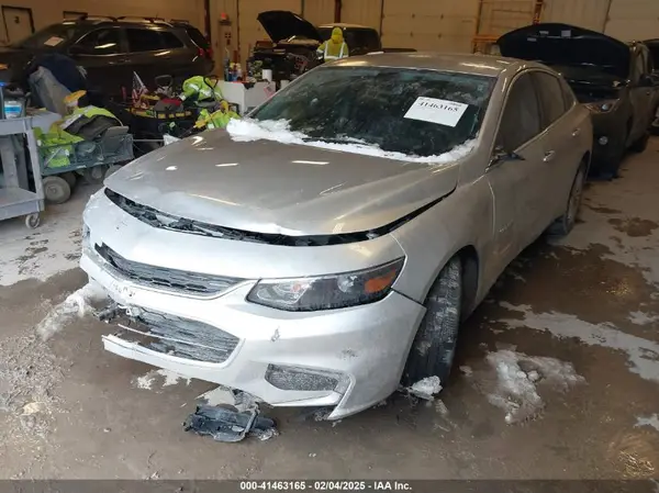1G1ZD5ST3JF100214 2018 CHEVROLET MALIBU - Image 2