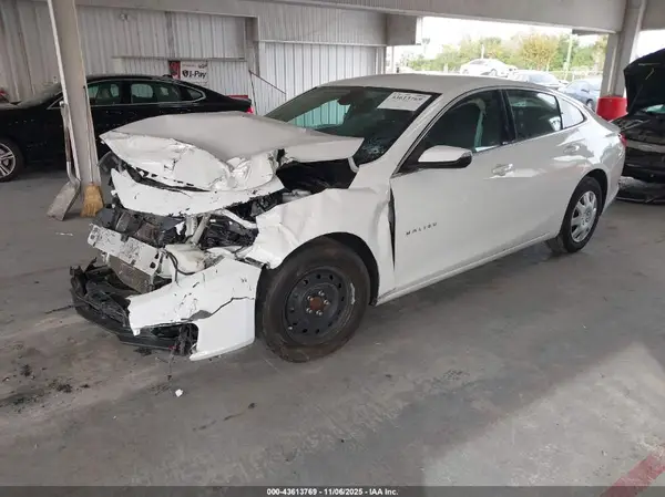 1G1ZD5ST3JF105848 2018 CHEVROLET MALIBU - Image 2
