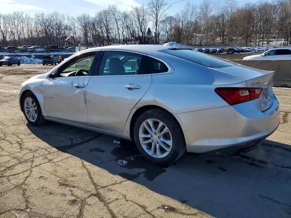 1G1ZD5ST3JF106255 2018 CHEVROLET MALIBU - Image 2