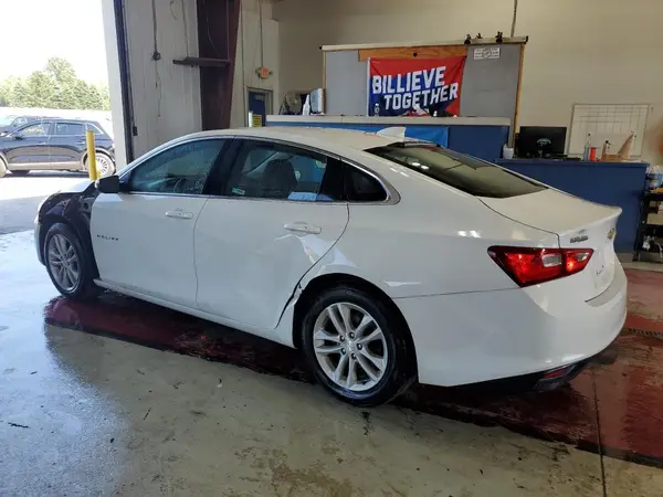 1G1ZD5ST3JF112332 2018 CHEVROLET MALIBU - Image 2