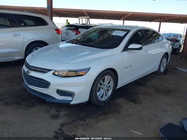 1G1ZD5ST3JF116946 2018 CHEVROLET MALIBU - Image 2