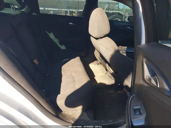 1G1ZD5ST3JF125128 2018 CHEVROLET MALIBU - Image 8