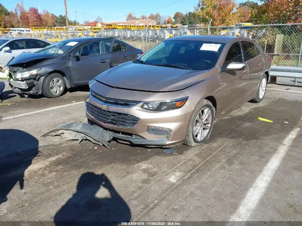 1G1ZD5ST3JF126392 2018 CHEVROLET MALIBU - Image 2
