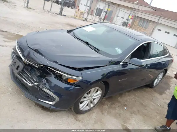 1G1ZD5ST3JF126599 2018 CHEVROLET MALIBU - Image 2