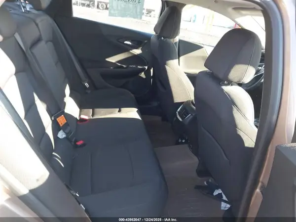 1G1ZD5ST3JF127073 2018 CHEVROLET MALIBU - Image 8