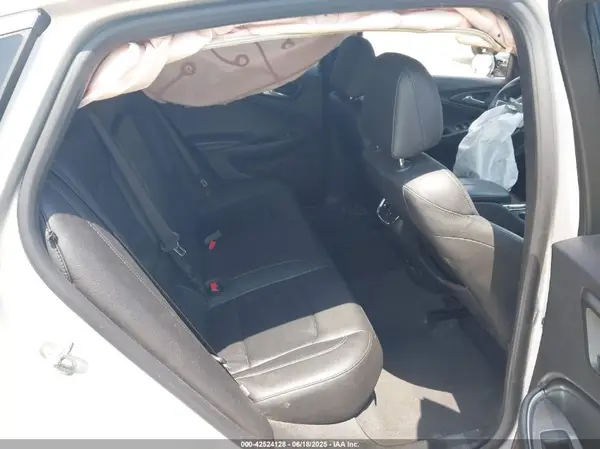 1G1ZD5ST3JF128658 2018 CHEVROLET MALIBU - Image 8