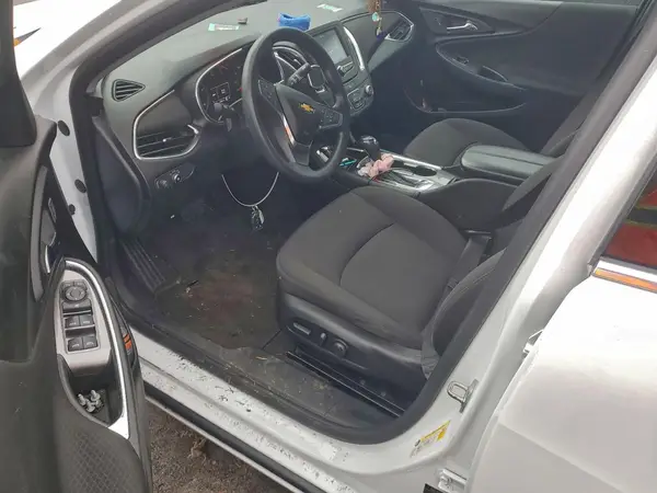 1G1ZD5ST3JF130684 2018 CHEVROLET MALIBU - Image 8