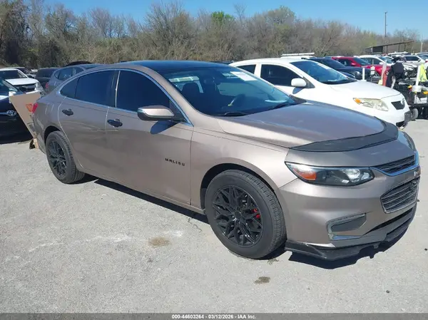 1G1ZD5ST3JF132743 2018 CHEVROLET MALIBU - Image 1