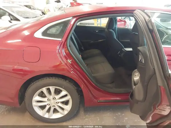1G1ZD5ST3JF139028 2018 CHEVROLET MALIBU - Image 8