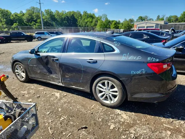 1G1ZD5ST3JF141393 2018 CHEVROLET MALIBU - Image 2