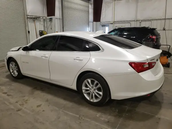 1G1ZD5ST3JF141880 2018 CHEVROLET MALIBU - Image 2